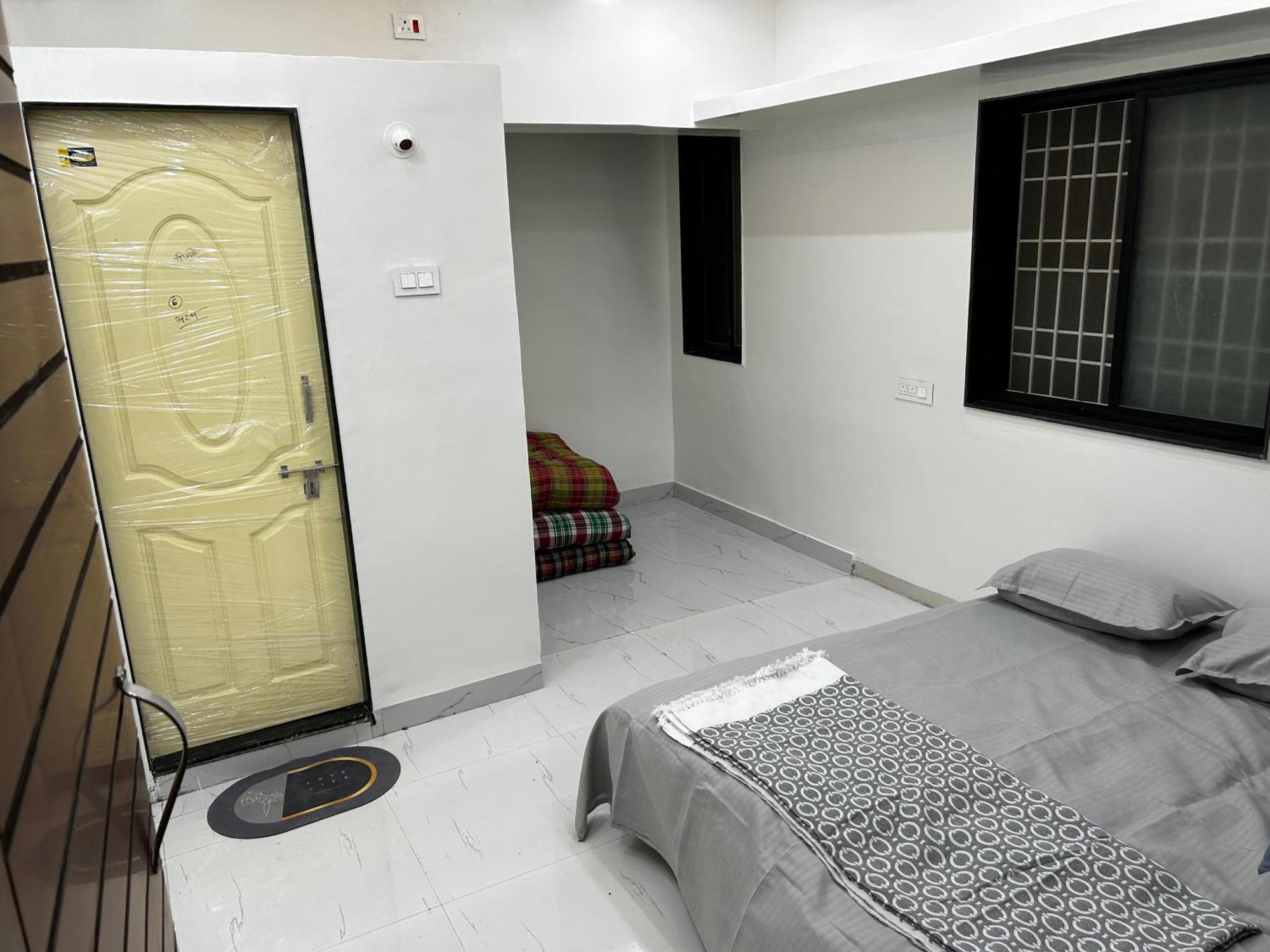 Vatavriksha Guest House,Akkalkot Akalkot Esterno foto