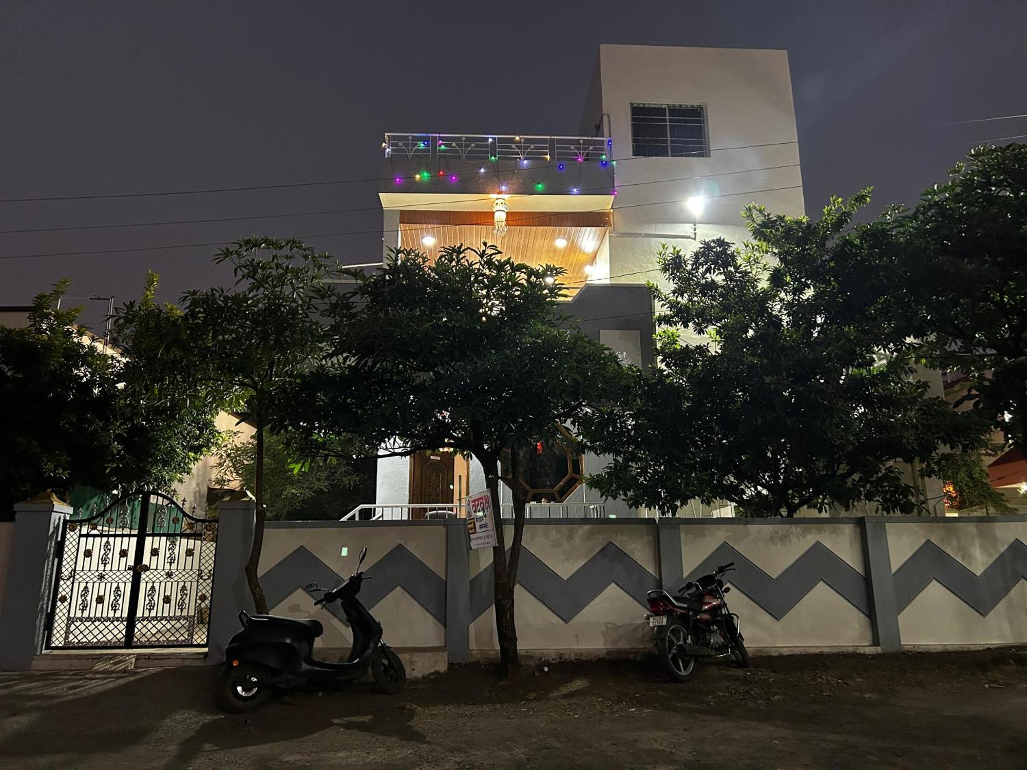 Vatavriksha Guest House,Akkalkot Akalkot Esterno foto